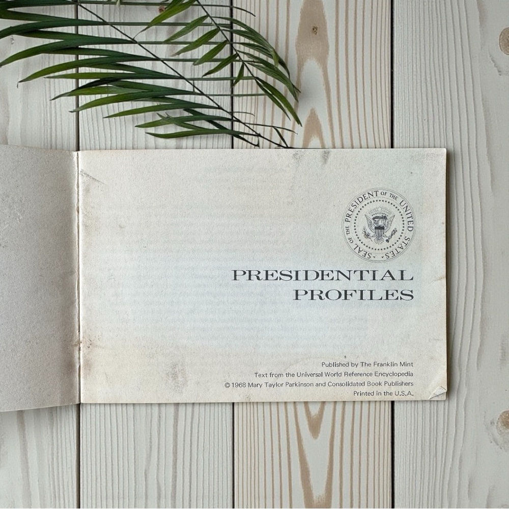 Vintage 1968 Presidential Profiles – Mini Booklet by The Franklin Mint - Picture 6 of 10